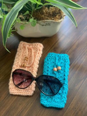 crochet yarn waylynn sunglass case