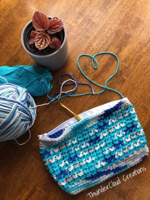 crochet zipper pouch