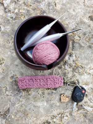 crochet free pattern wristlet strap